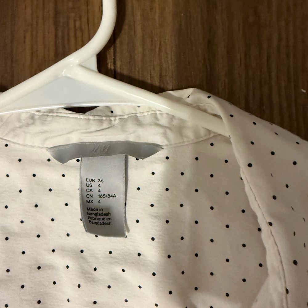Button down top from HandM - Picture 3 of 4